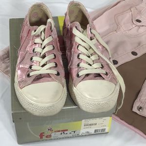 On your Feet pink patch tennis shoes size 8 slightly used vintage